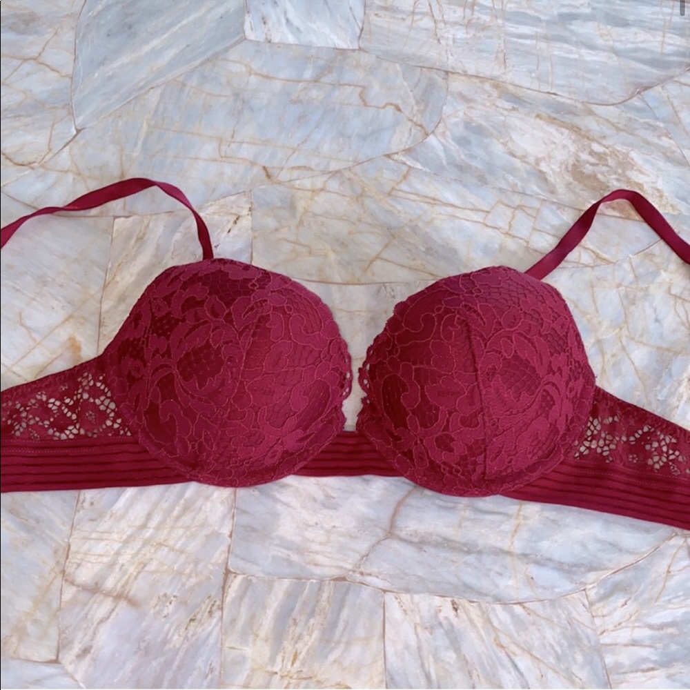 NWT VS bra